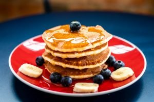 IHOP (International House of Pancakes)