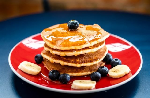 IHOP (International House of Pancakes)
